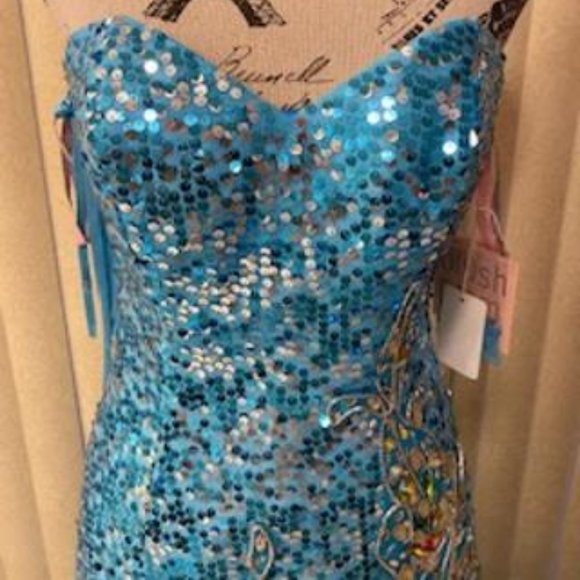 Stunning Turquoise Strapless Embellished Formal Evening Gown Size 6 - Picture 3 of 8